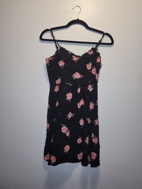 H&M Black Floral Rose Mini Dress | XSmall
